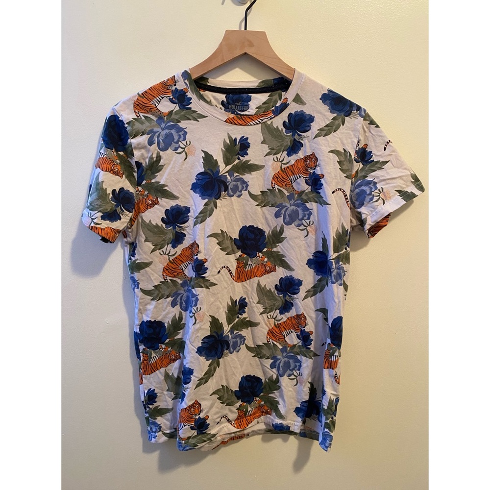 HOLLISTER FLORAL TIGER TSHIRT SZ S